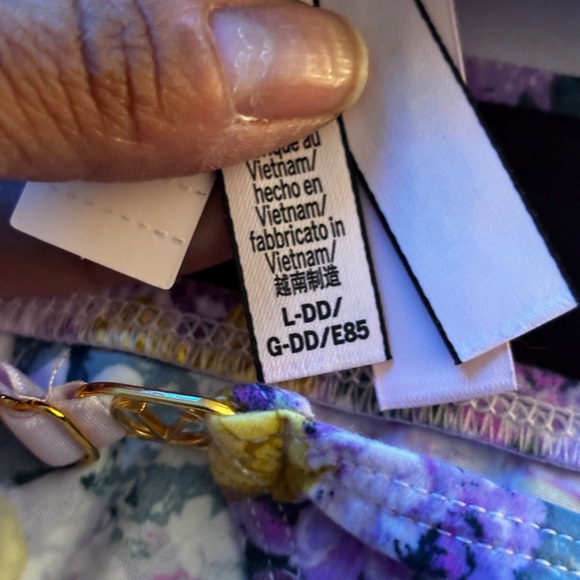 Victoria Secret 3 Piece Underwear Set - Picture 3 of 7